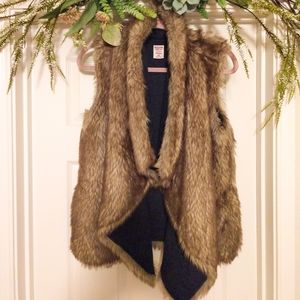 Mossimo Reversible Faux Fur Vest.